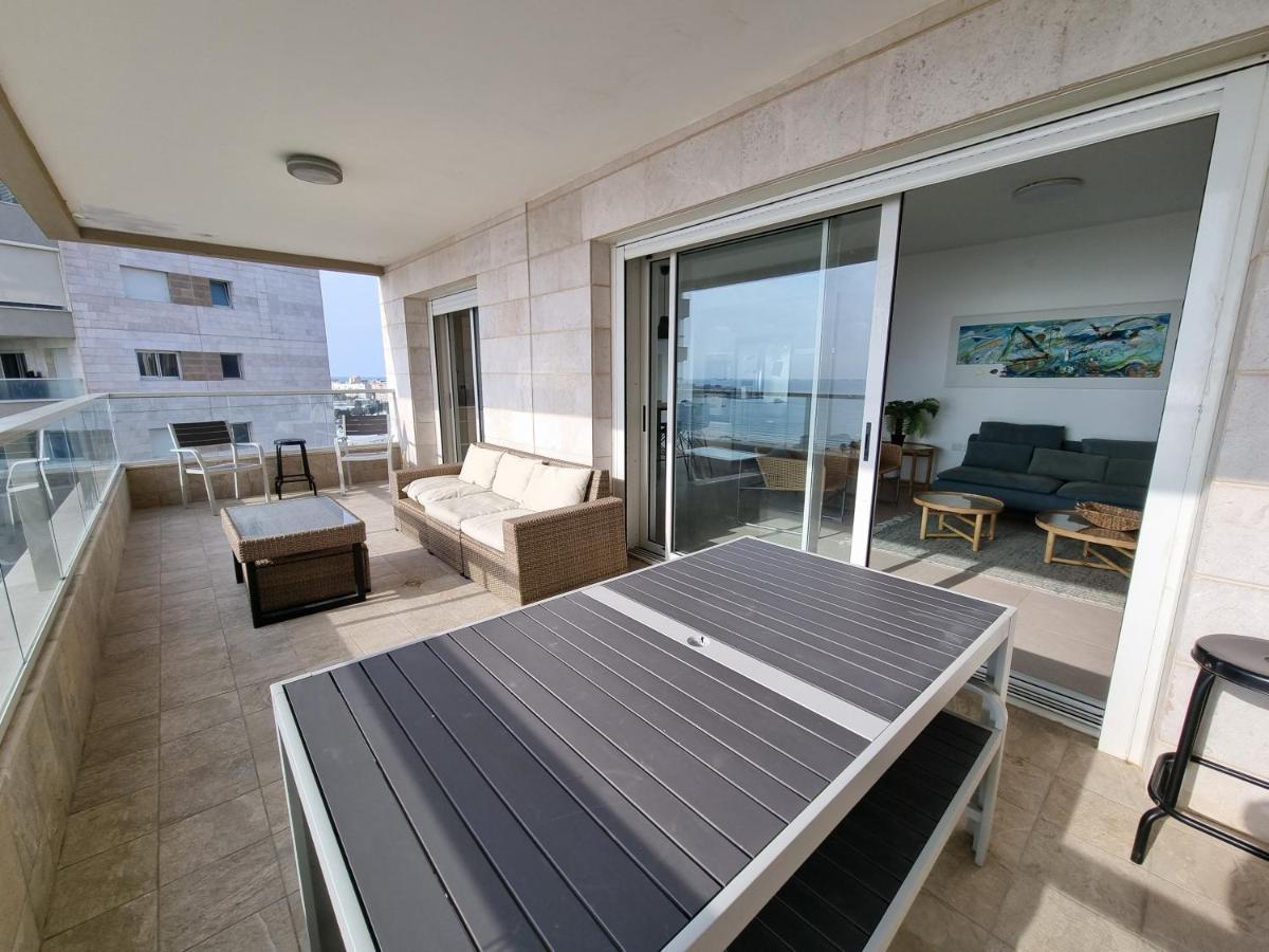 Beachfront Gallery Acre Exterior photo