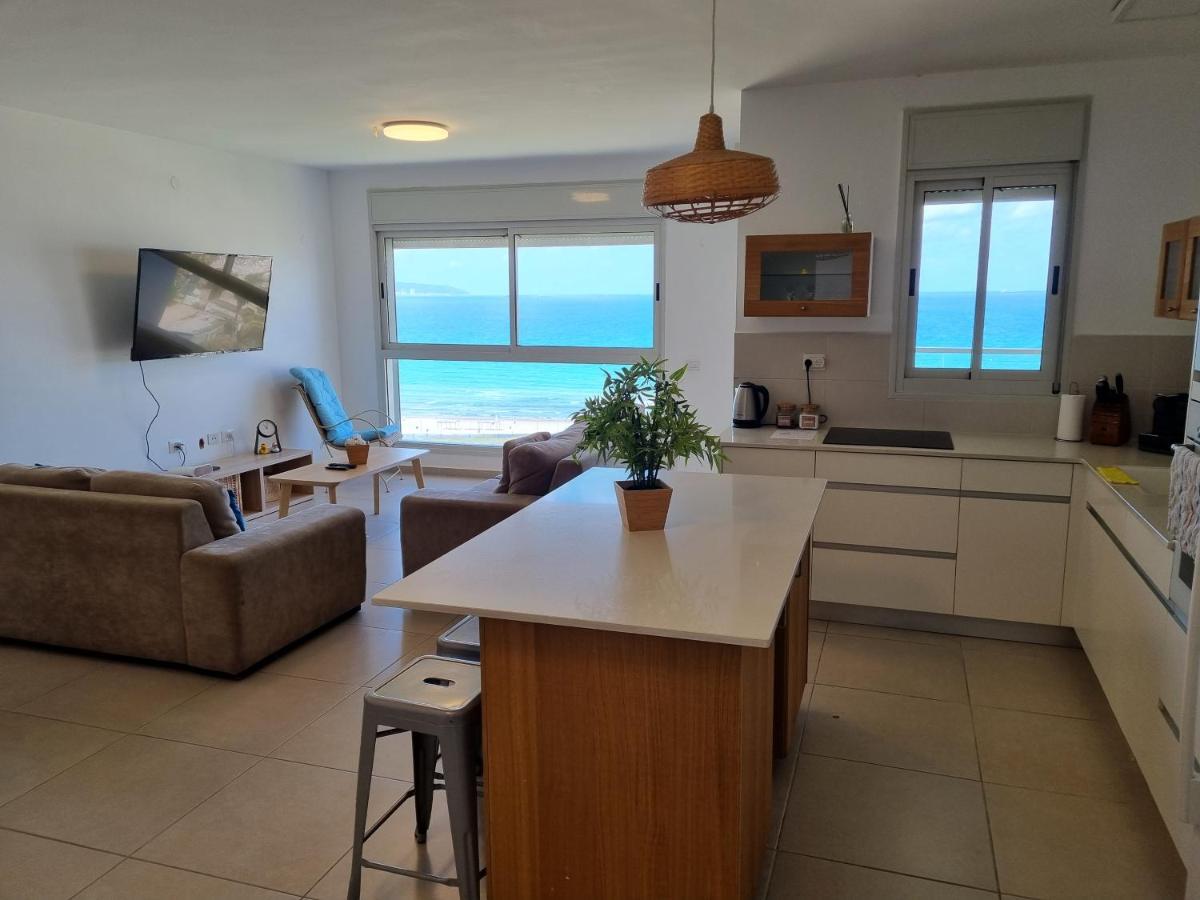 Beachfront Gallery Acre Exterior photo