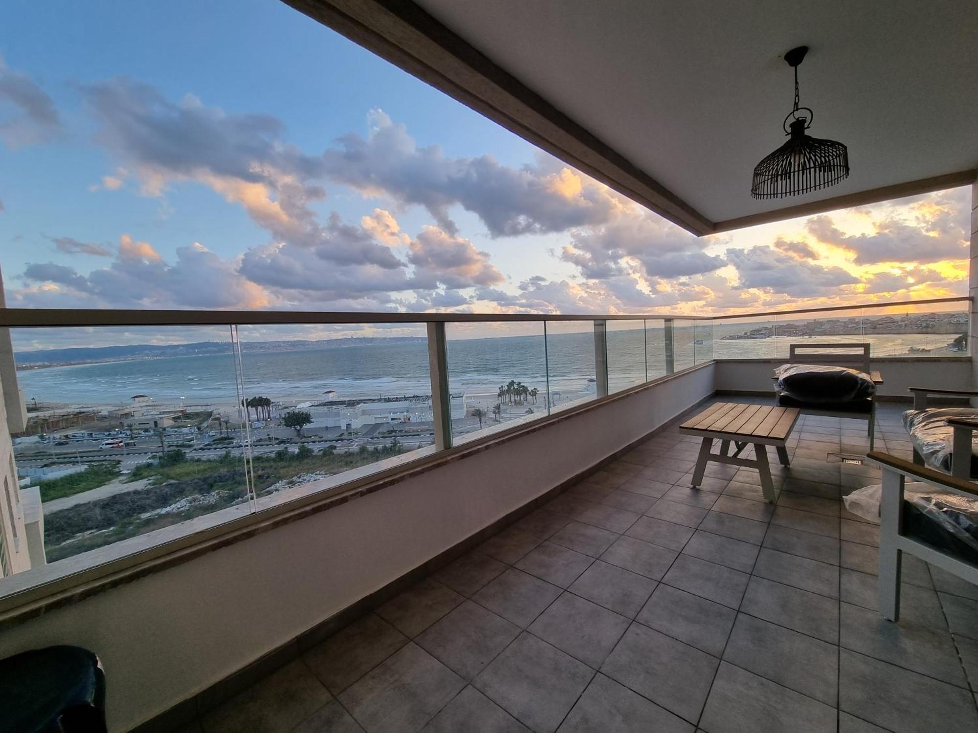 Beachfront Gallery Acre Exterior photo