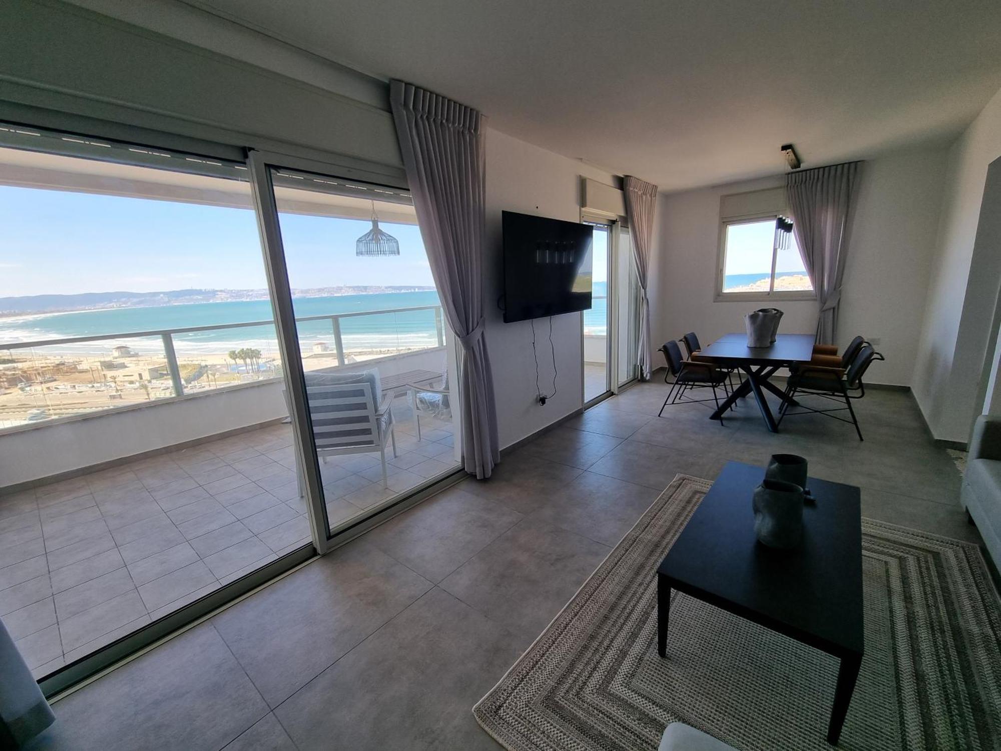 Beachfront Gallery Acre Exterior photo