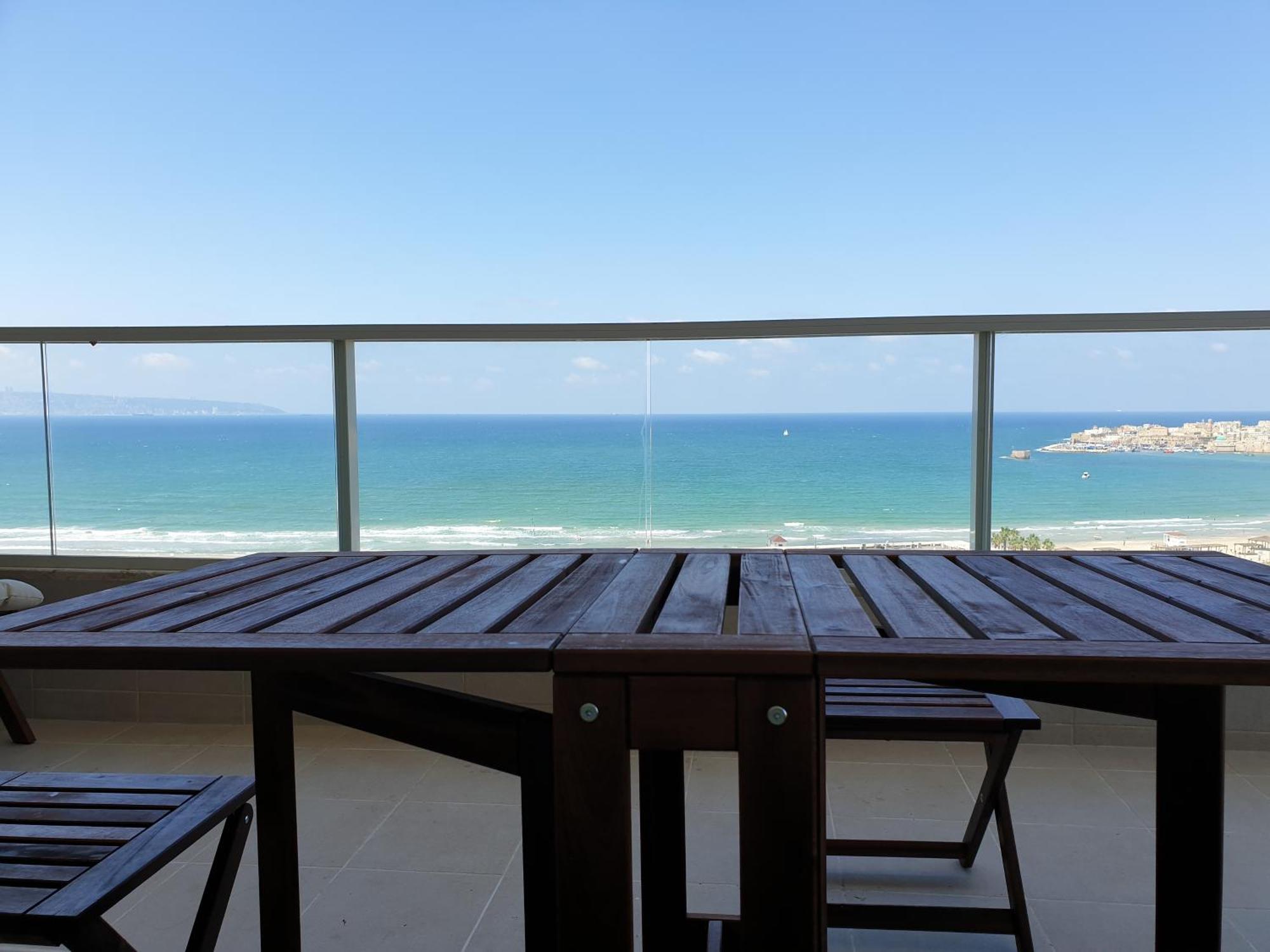 Beachfront Gallery Acre Exterior photo